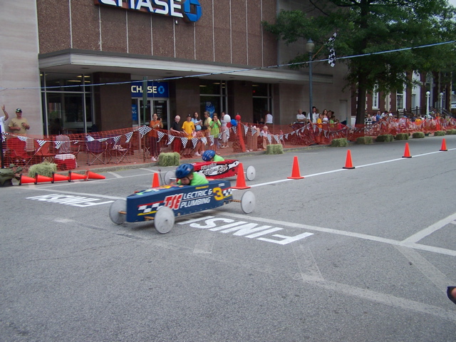 Conklin races to victory lane